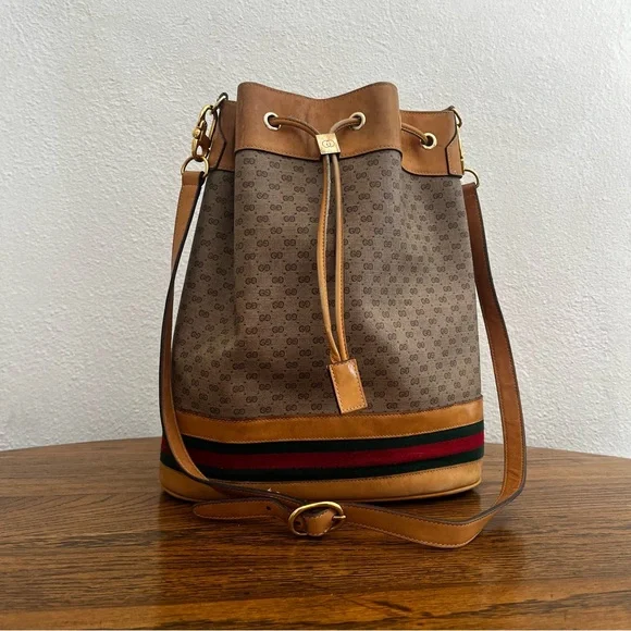 Rehab Bag Vintage Gucci Micro GG Supreme Sherry Line Bucket Bag - Picture 1 of 15